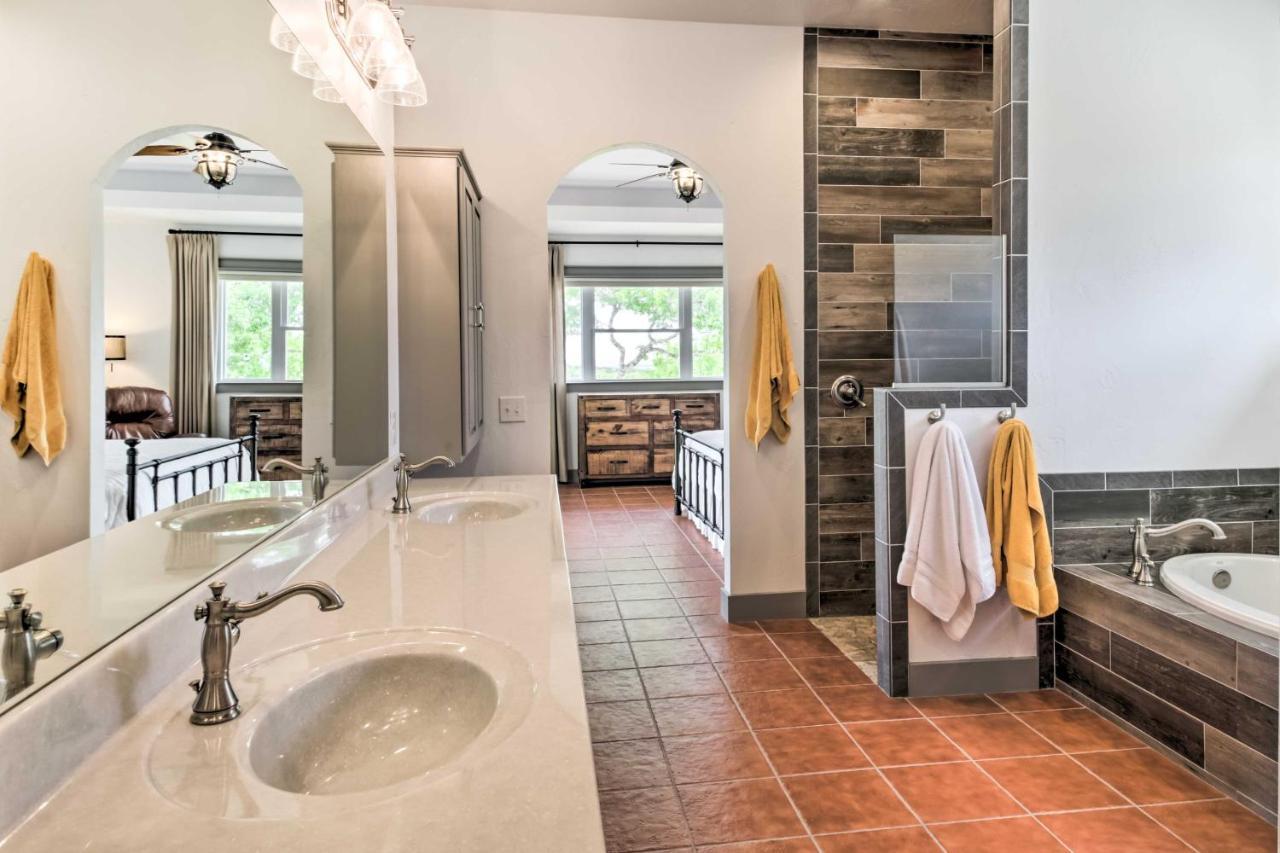 הוילה Ladera Wimberley Estate On 13 Acres With Hot Tub מראה חיצוני תמונה